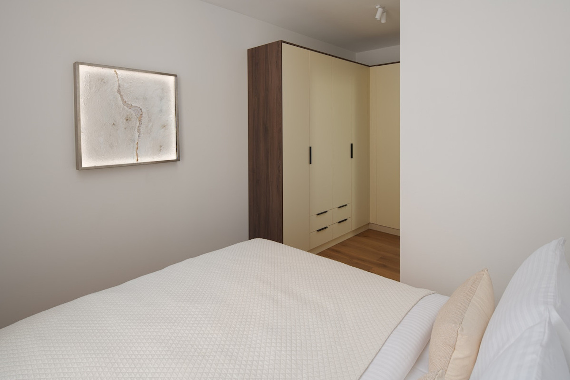 Bedroom image 1