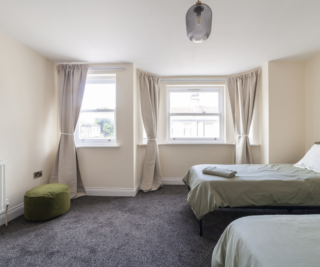 3BR Stylish, Garden, Parking, Stratford