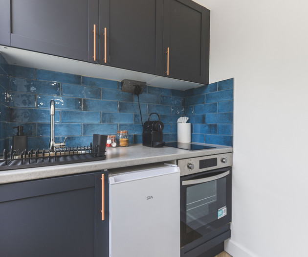 Studio flat in Highbury GREAT location -04