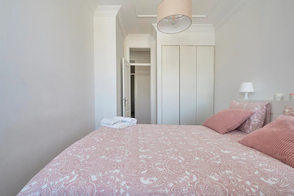 Cozy, central apartment in lisbon!