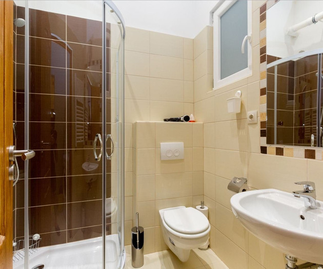 4-Bedroom Apartment with Monthly Cleaning included