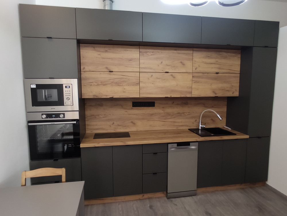 Chic Newly Renovated Apartments near Orczy ter: #1 preview