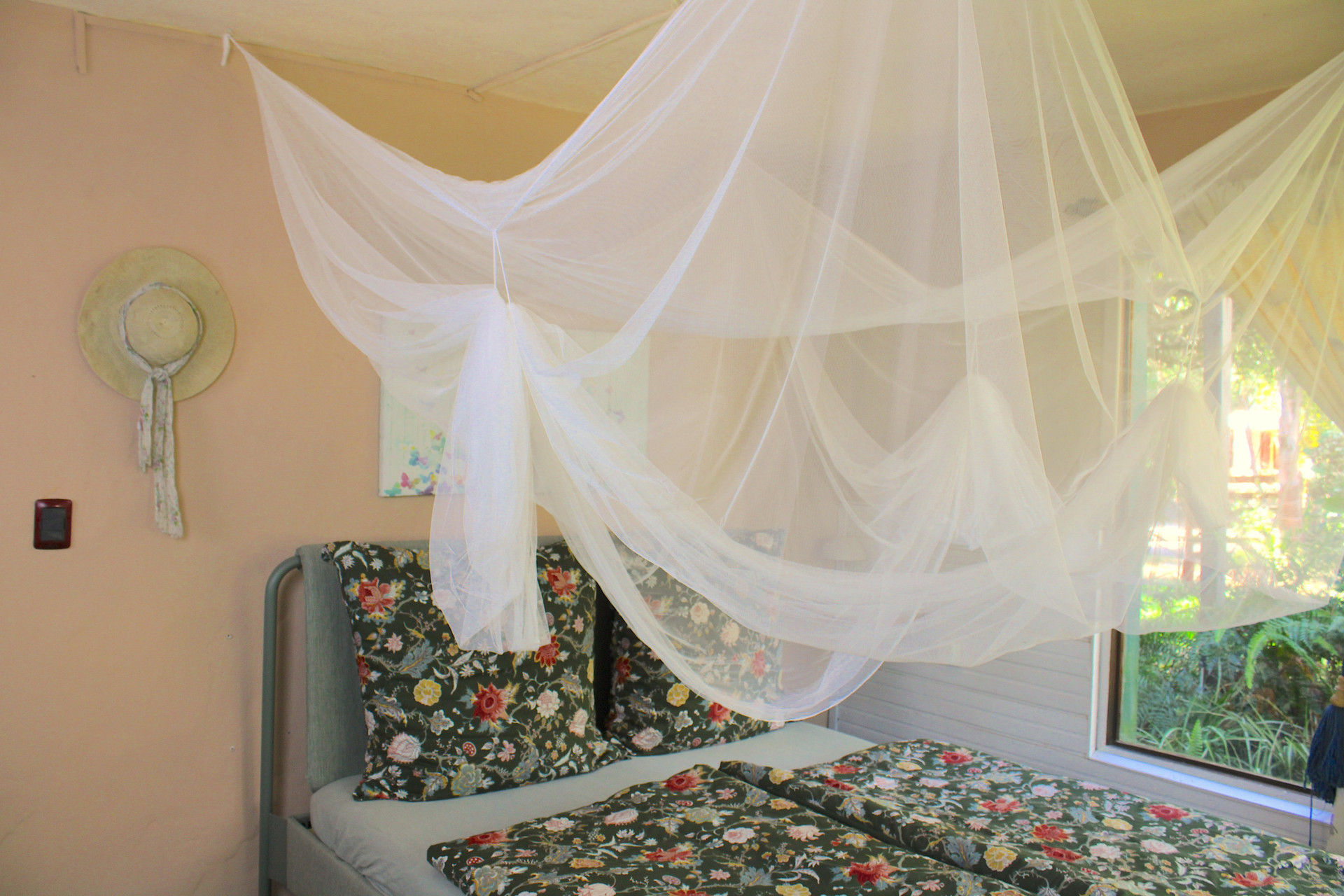 Bedroom with Queen size double bed, nordic cotton bedding, canopy mosquito net, AC