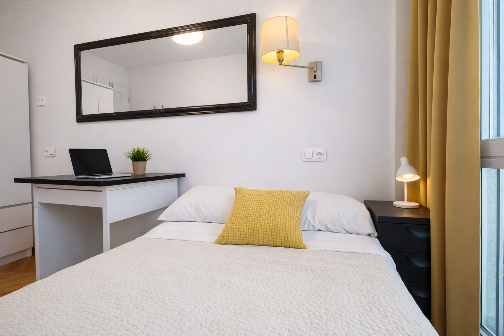 Bedroom-E