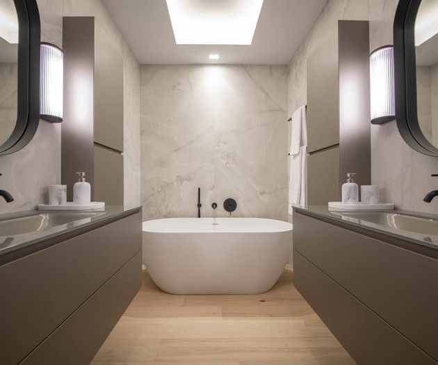 Bathroom double vanity and tub