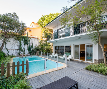 House in Carcavelos with pool and garden