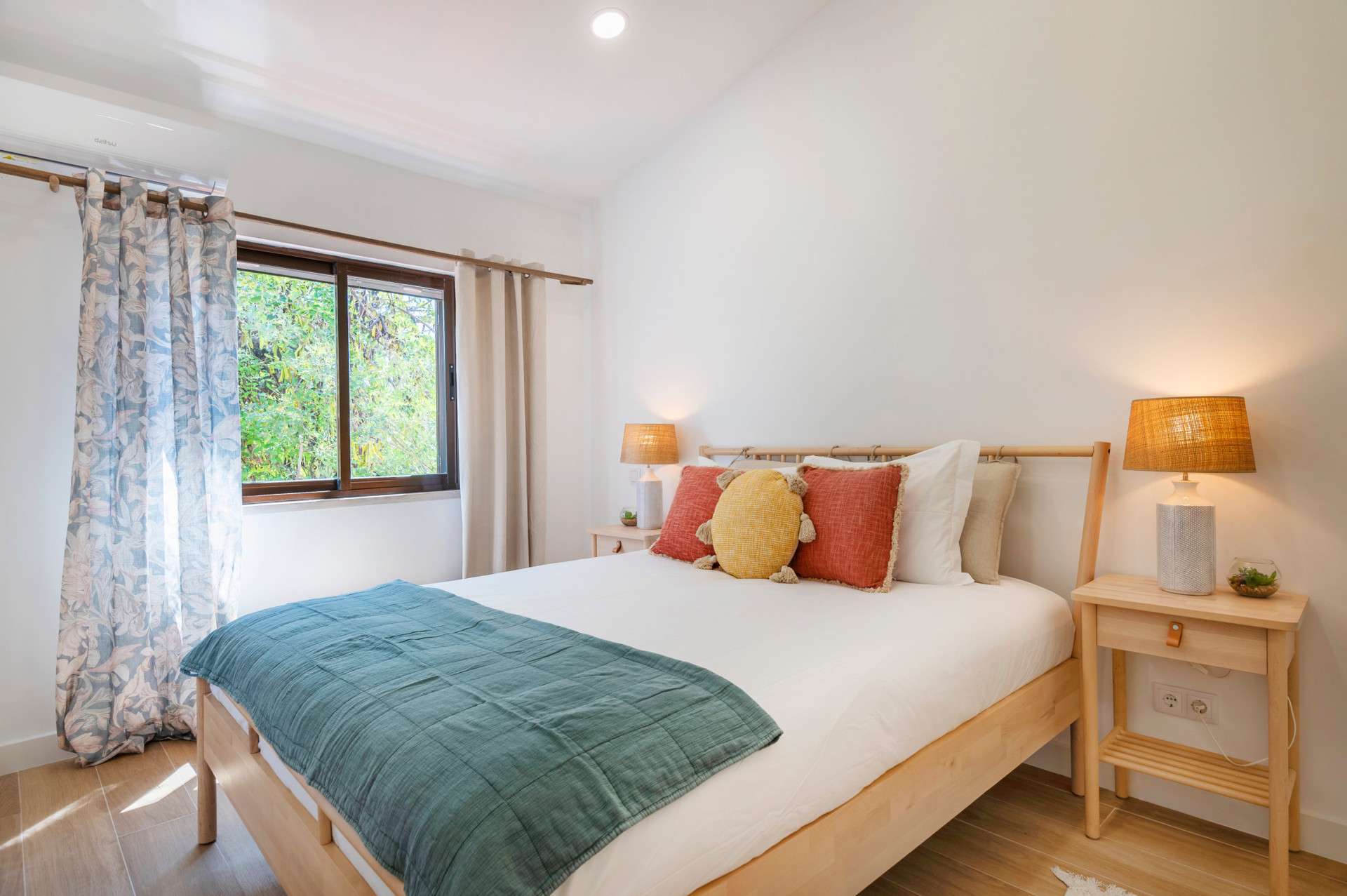 Bedroom with Queen-Size Bed and Air Conditioning