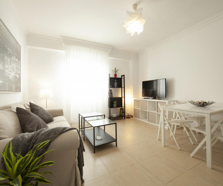 HOMEABOUT CERVANTES APARTMENT 29 (2BR 1BT)