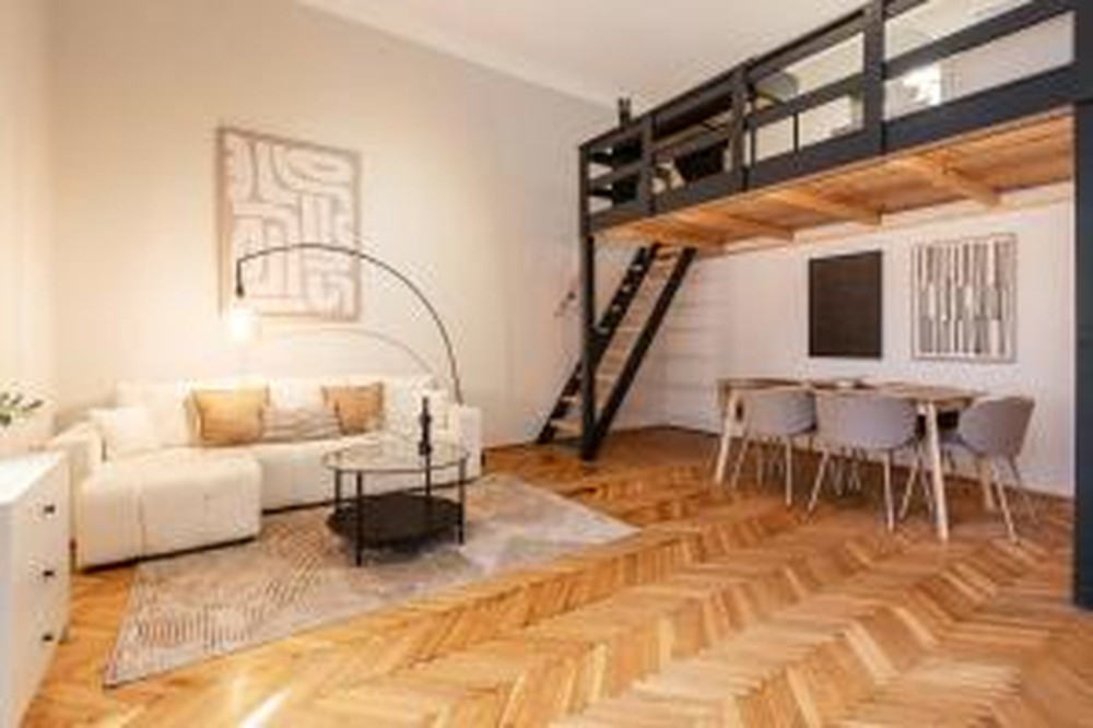 3BR Loft Apartment Heart of Bp Sleeps 8 PLUS preview