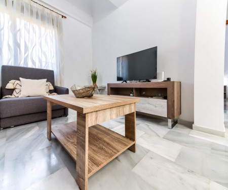 Holidays2Malaga Salitre Apartment close Train Stat