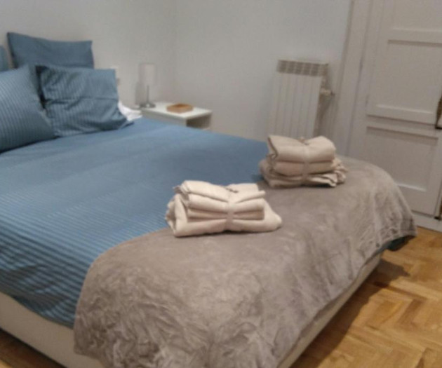Apartamento en Cortes/ Barrio de las Letras Madrid