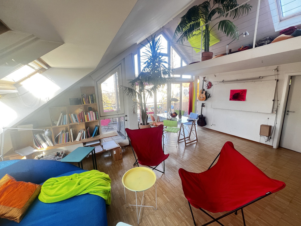 Furnished 3-room apartment with balcony available preview