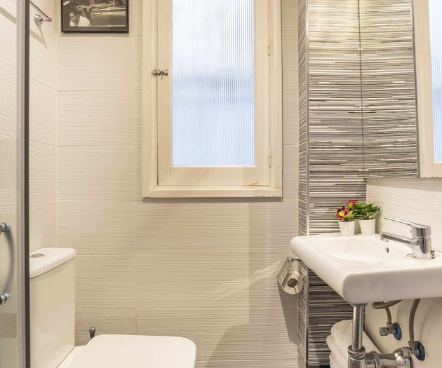Full bathroom