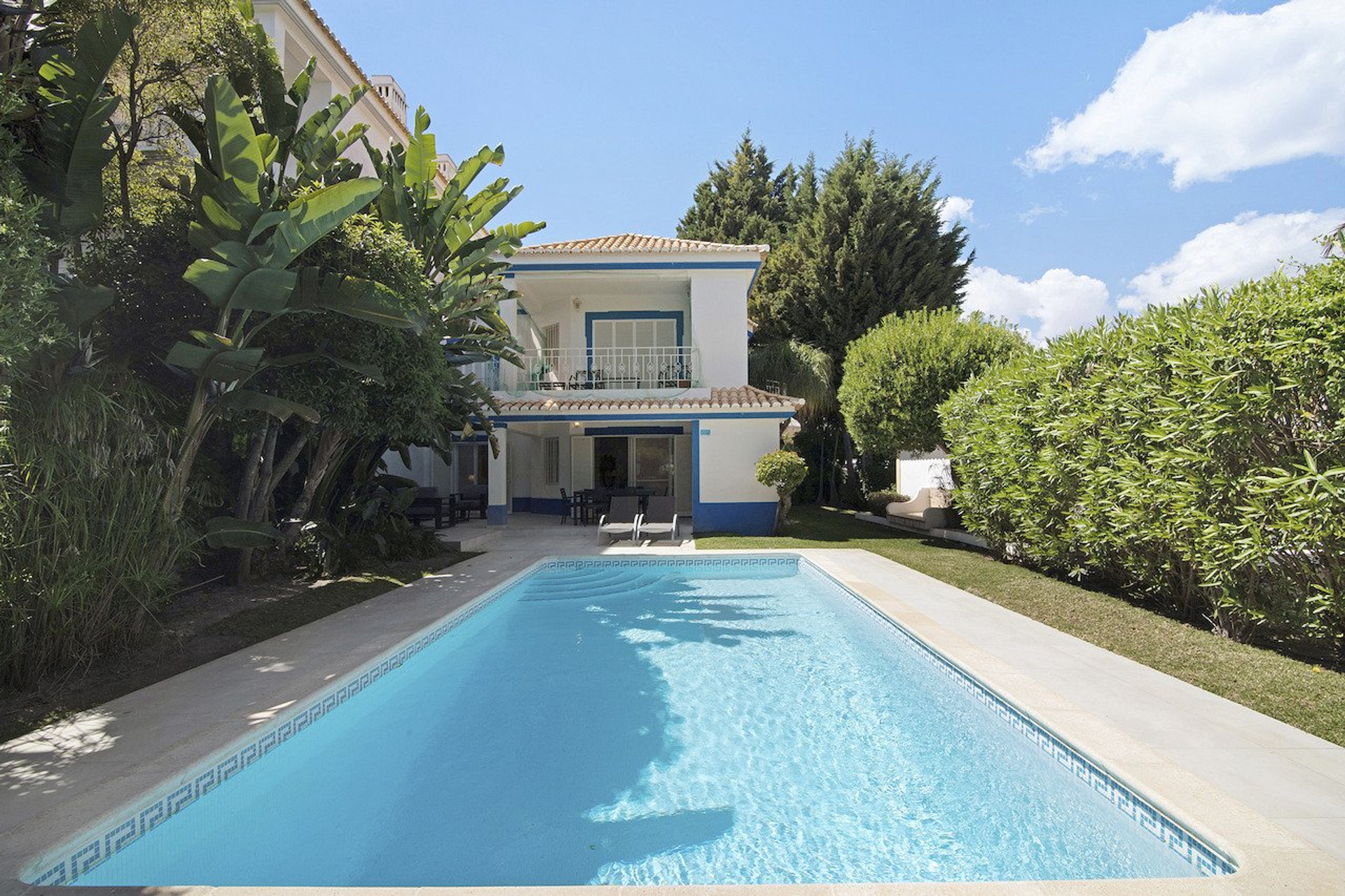 Private pool
