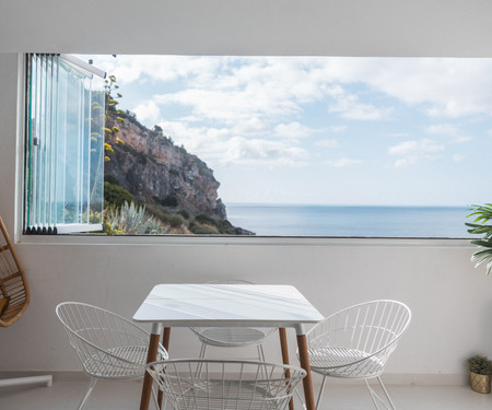 Sesimbra Beach House by Saudade