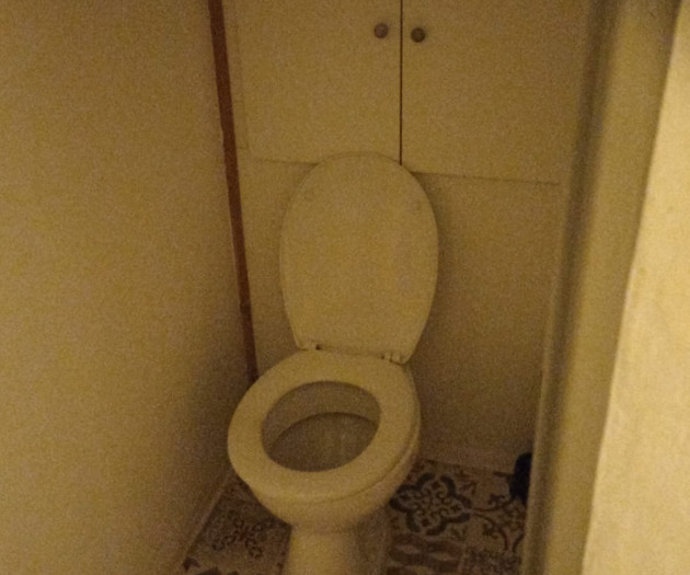 2-bed flat 3-min  from PTE Med School, move-in now