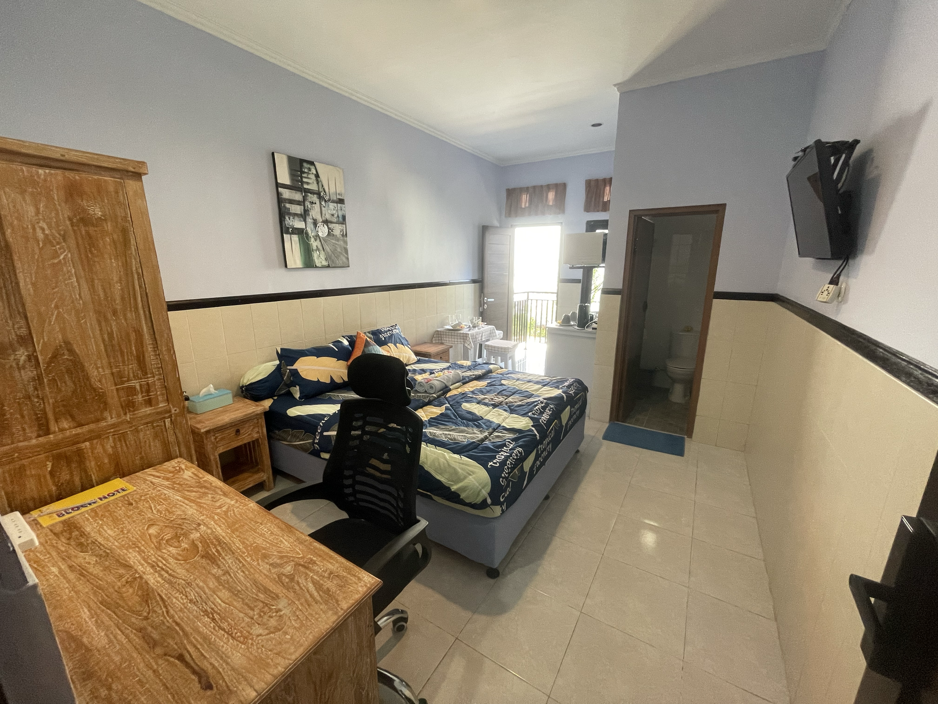Private Studio Room