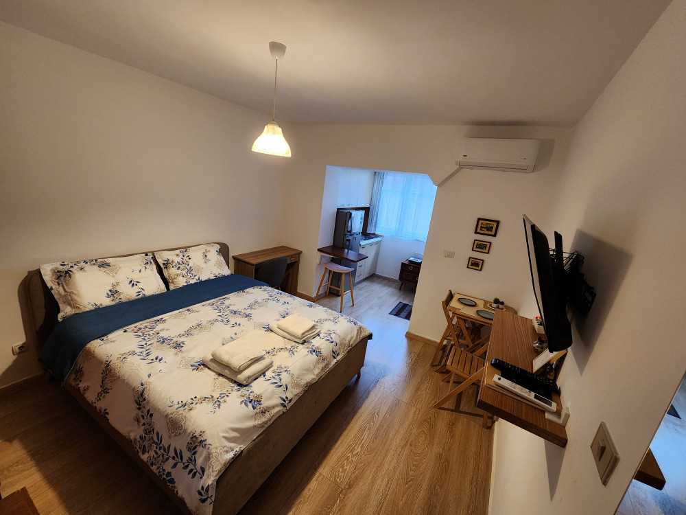 Andi's Place-Comfy Studio in the City Ce preview