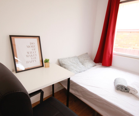 R0138- Room in co-living in Poble Sec