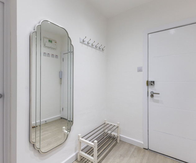 Gorgeous 3 Bed Flat, Kilburn - Central Location