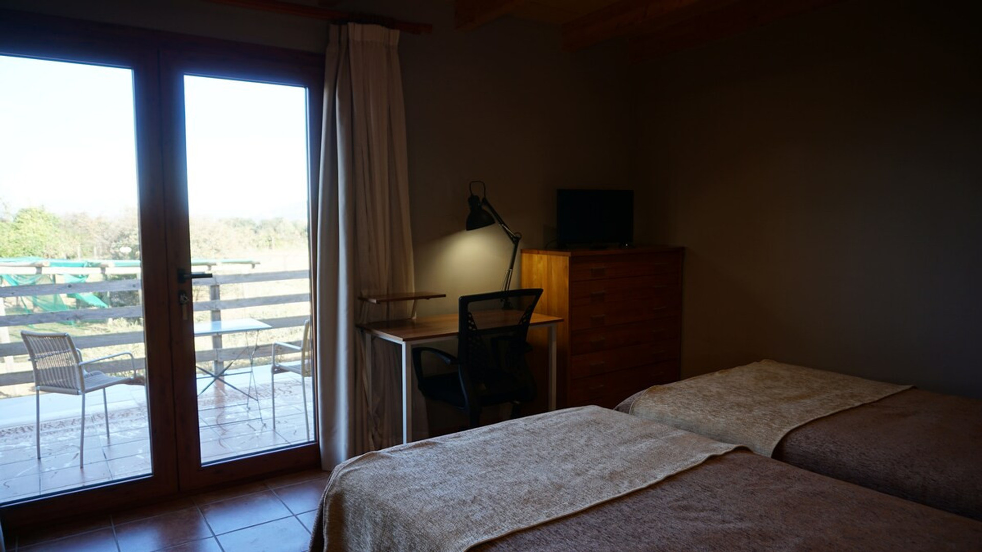 Bedroom image 4