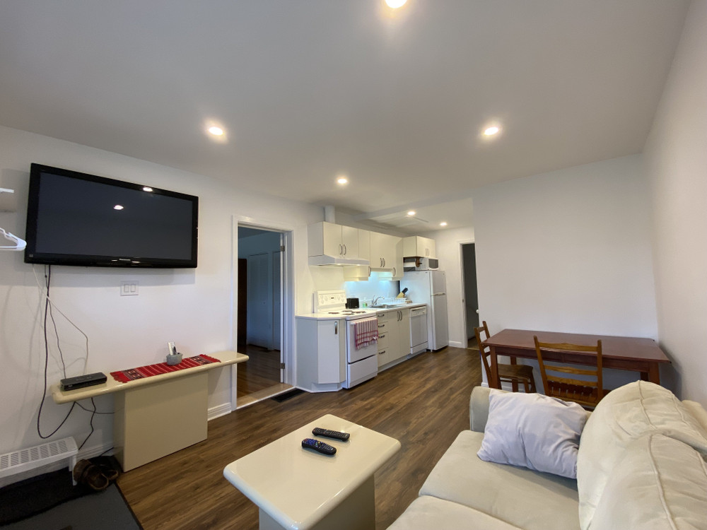 Quiet apartment close to public transportation preview