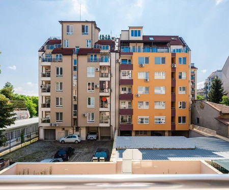 1-Bedroom Flat with Balcony in Sofia Center