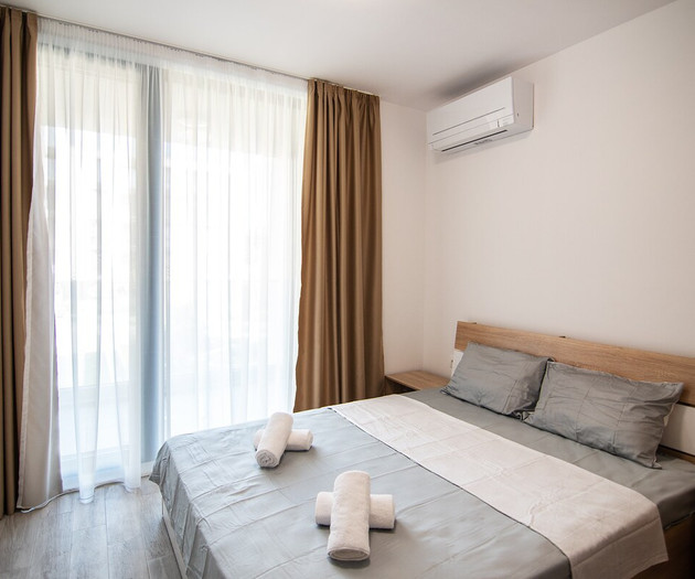 Azur Deluxe flat with parking