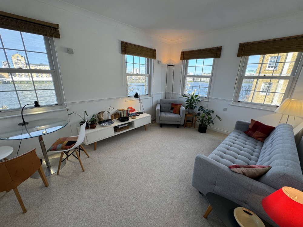 River View Double Room Close to Canada Water preview