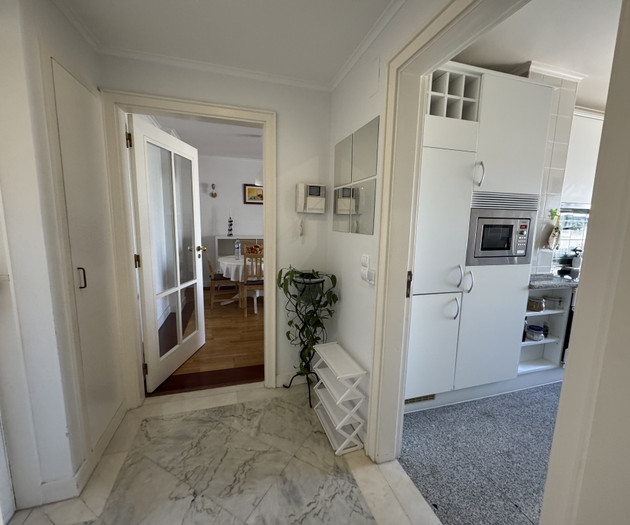 1 bedroom apt w/ parking place and bills included