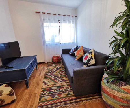 1BR flat with parking and sunroom @ Porto