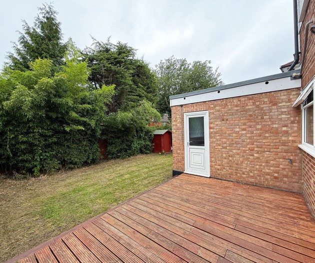 Comfortable 7 Guest Home | Garden | Free Parking
