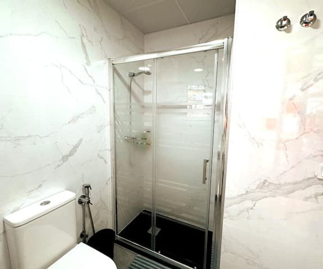 Renovated apartment, 12 minutes from the beach