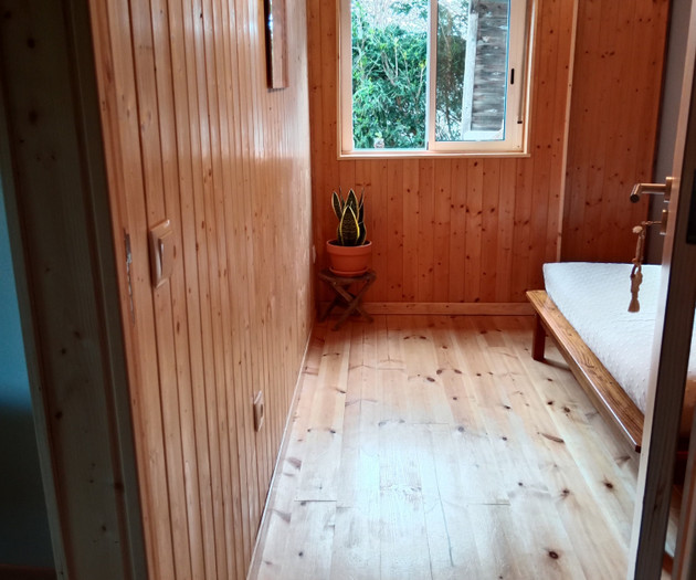 Private 2-Bedroom House Near Malhão Beach
