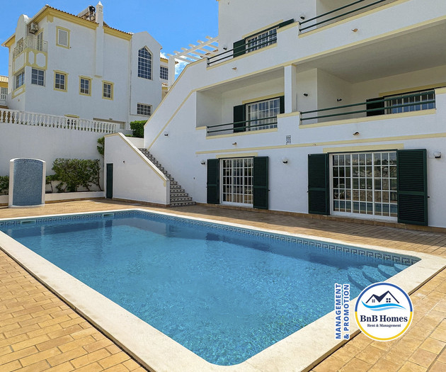 Villa Verde - 4 bedrooms, Marina view, pool & BBQ