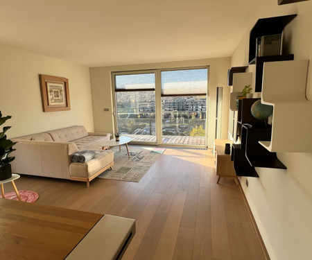 Slunný byt s terasou a dvěma ložnicemi