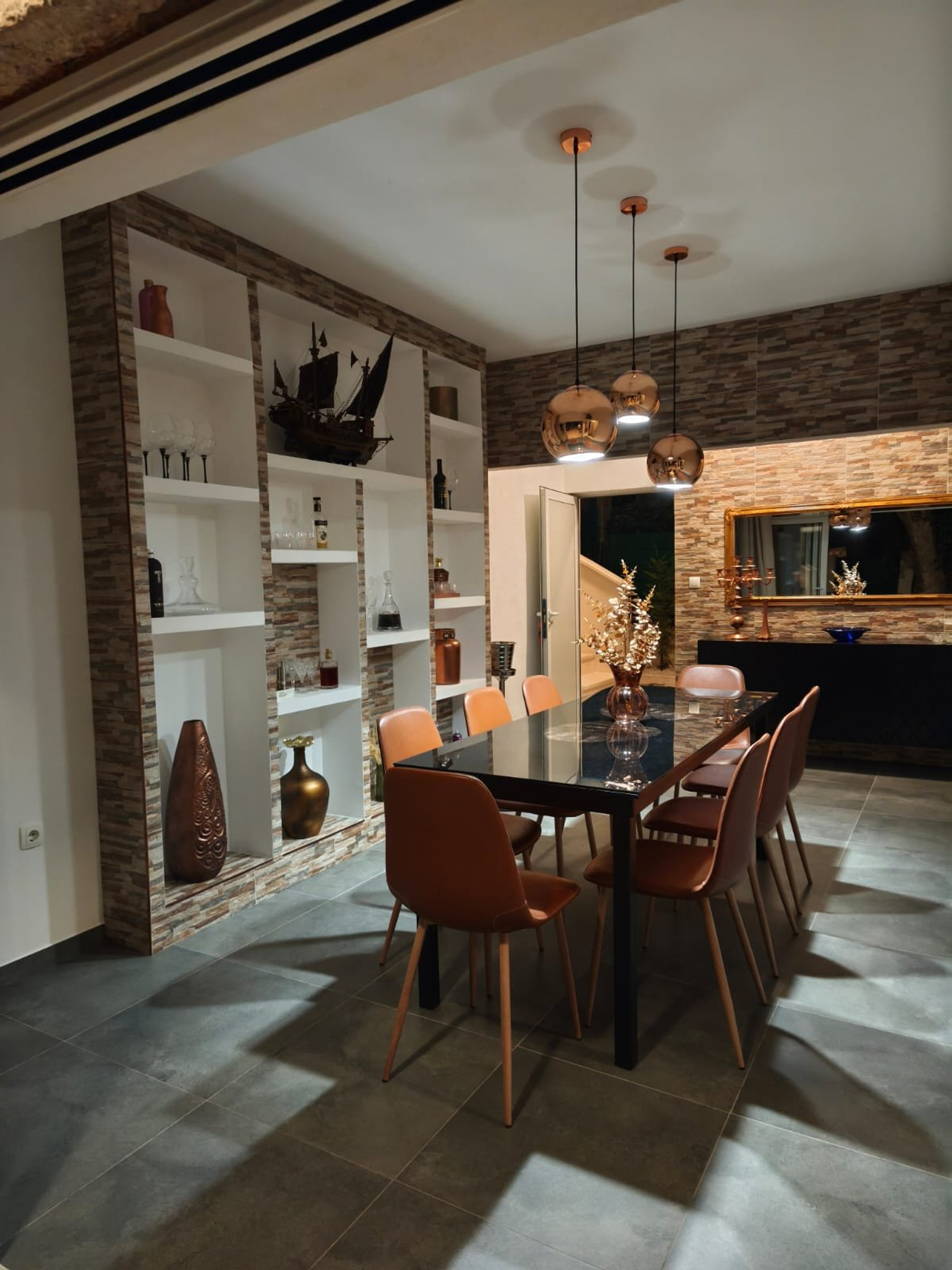 Beautiful dining area, traditional tavern