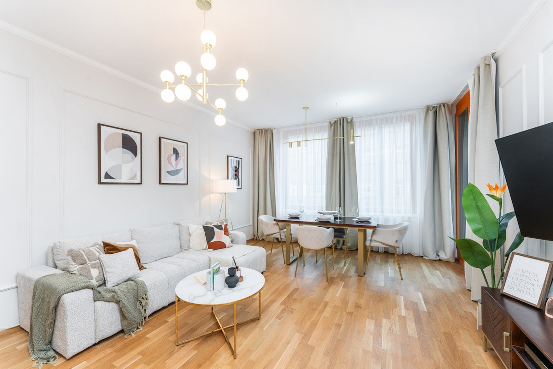 Living room image 1