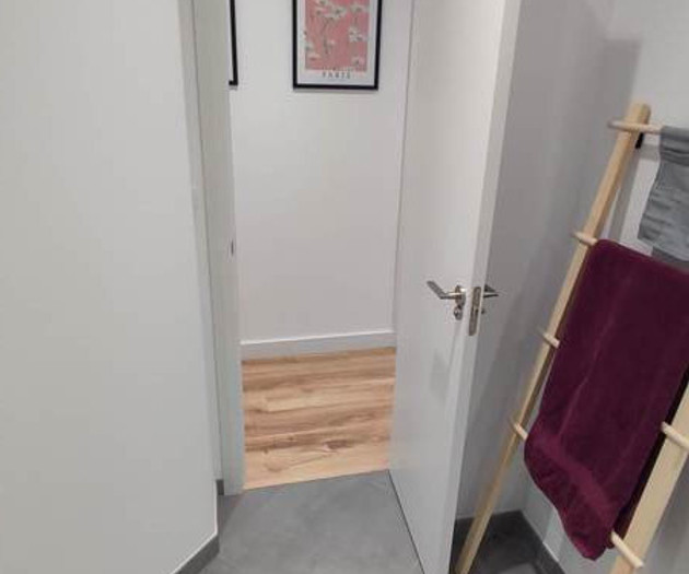 Double bedroom with private bathroom