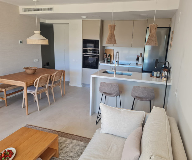 Modern apartment close to beach and city centre