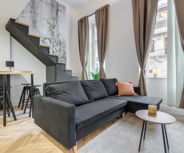 RK Apartment | A/C | Quiet | Central
