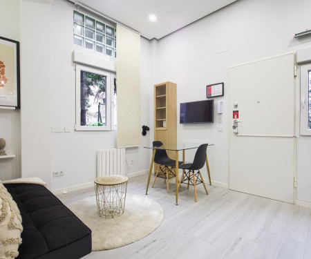 Charming Madrid El Carmen - quiet studio