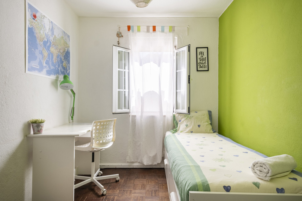 Room in Lisbon close to Airport and Expo preview