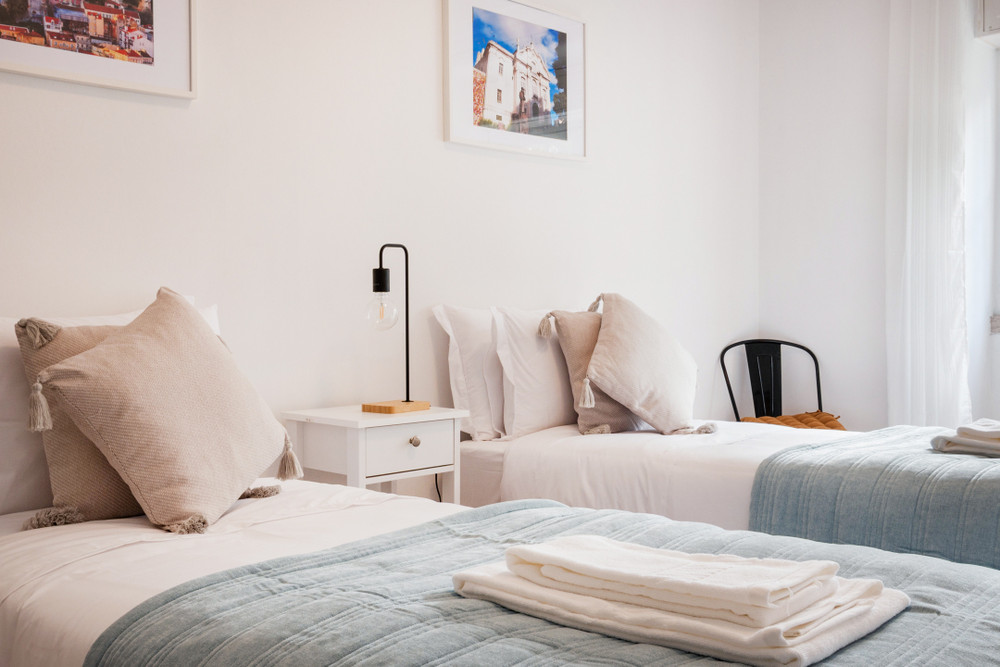 Bright Tejo Room | Central Location | Local Host preview