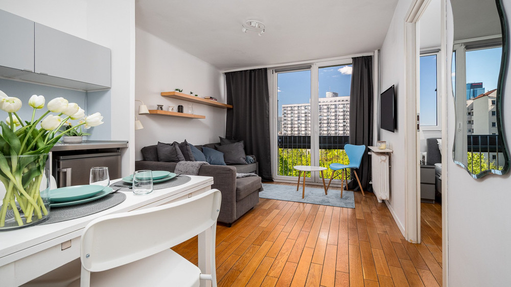 One-bedroom apartment, Krochmalna 2/719 preview