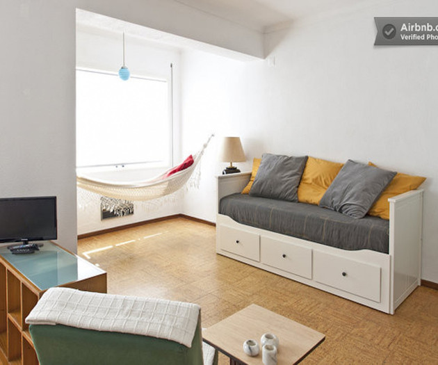 Quiet studio in Porto downtown with garage
