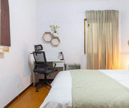 R0335- Room in flat to share Barcelona Fort Pienc