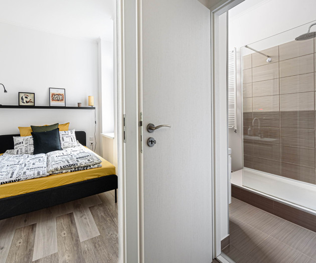 2 BEDROOM APARTMENT NEAR THE OPERA HOUSE