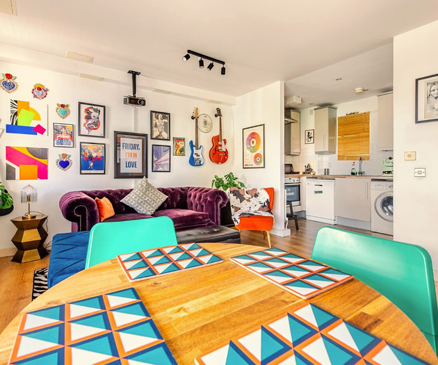 Bright artistic flat in Central East London