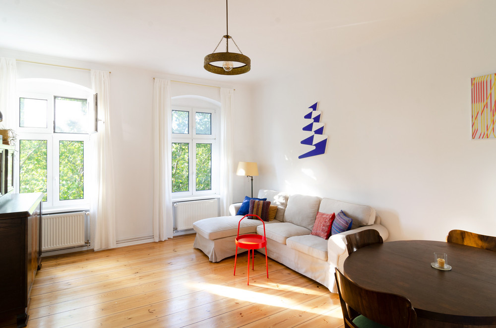 Bright top floor apartment in Kreuzberg preview